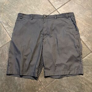 Callaway Men’s Black Gray White Plaid Flat Front Golf Shorts 40